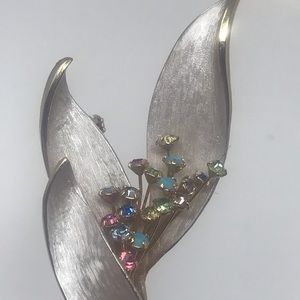 Gorgeous Vintage Kramer Pin